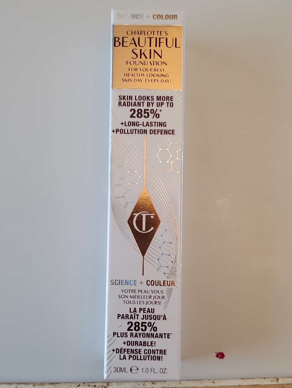 Charlotte's Beautiful Skin Foundation - Radiant Beige (30ml) 4 Neutral
